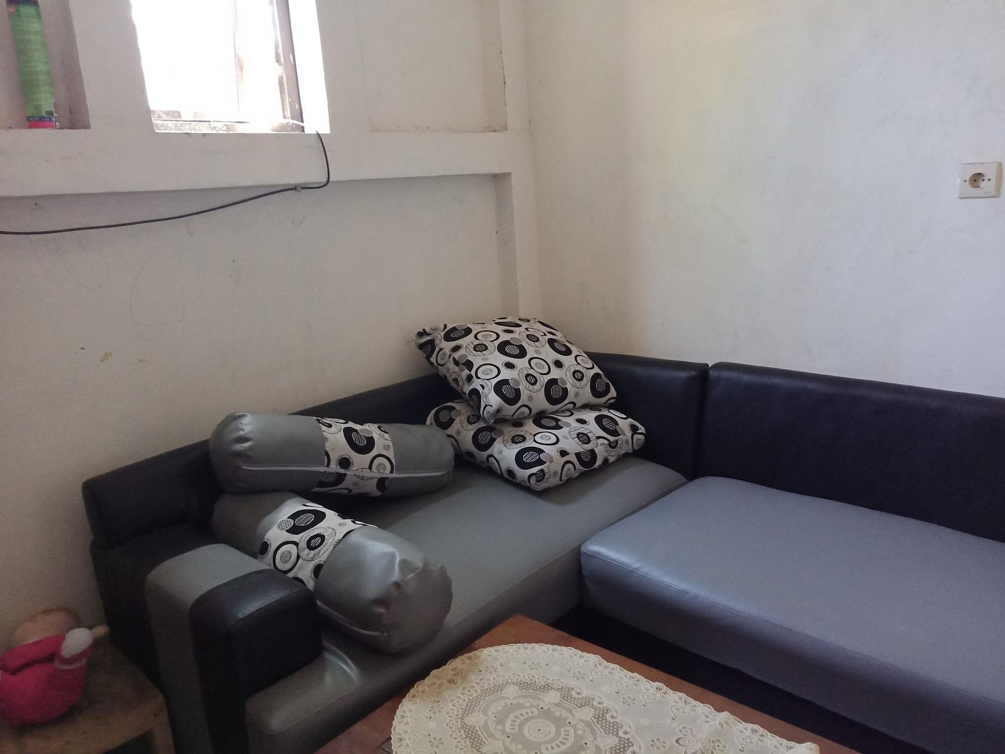 Gandrung City Hostel バニュワンギ エクステリア 写真