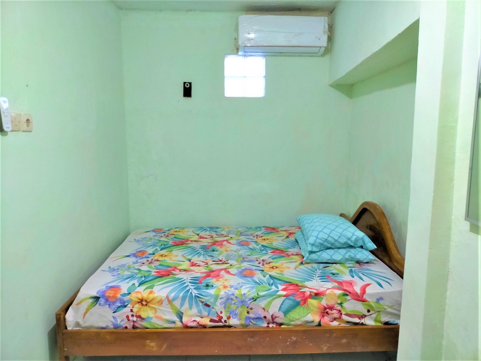Gandrung City Hostel バニュワンギ エクステリア 写真