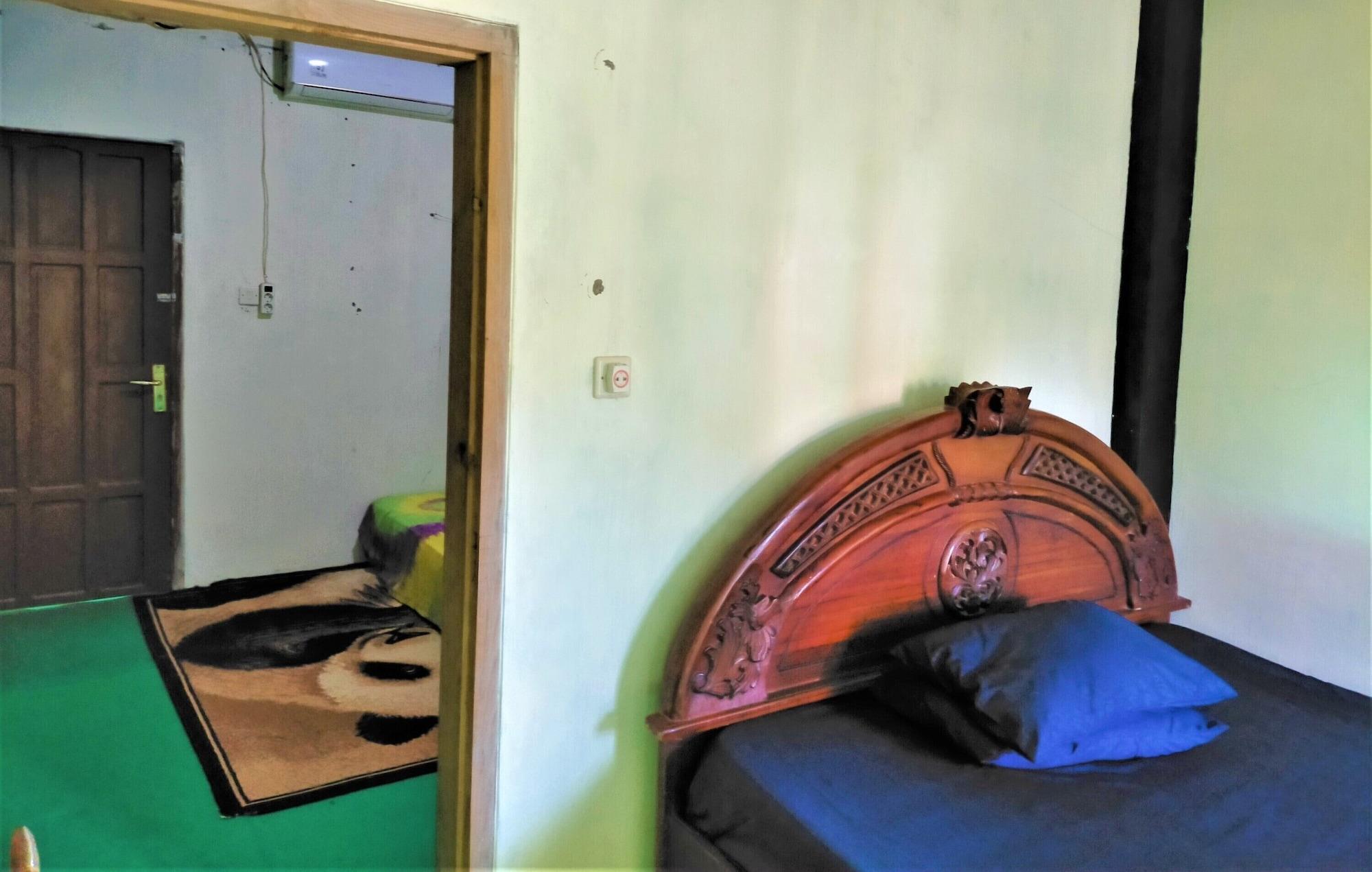 Gandrung City Hostel バニュワンギ エクステリア 写真