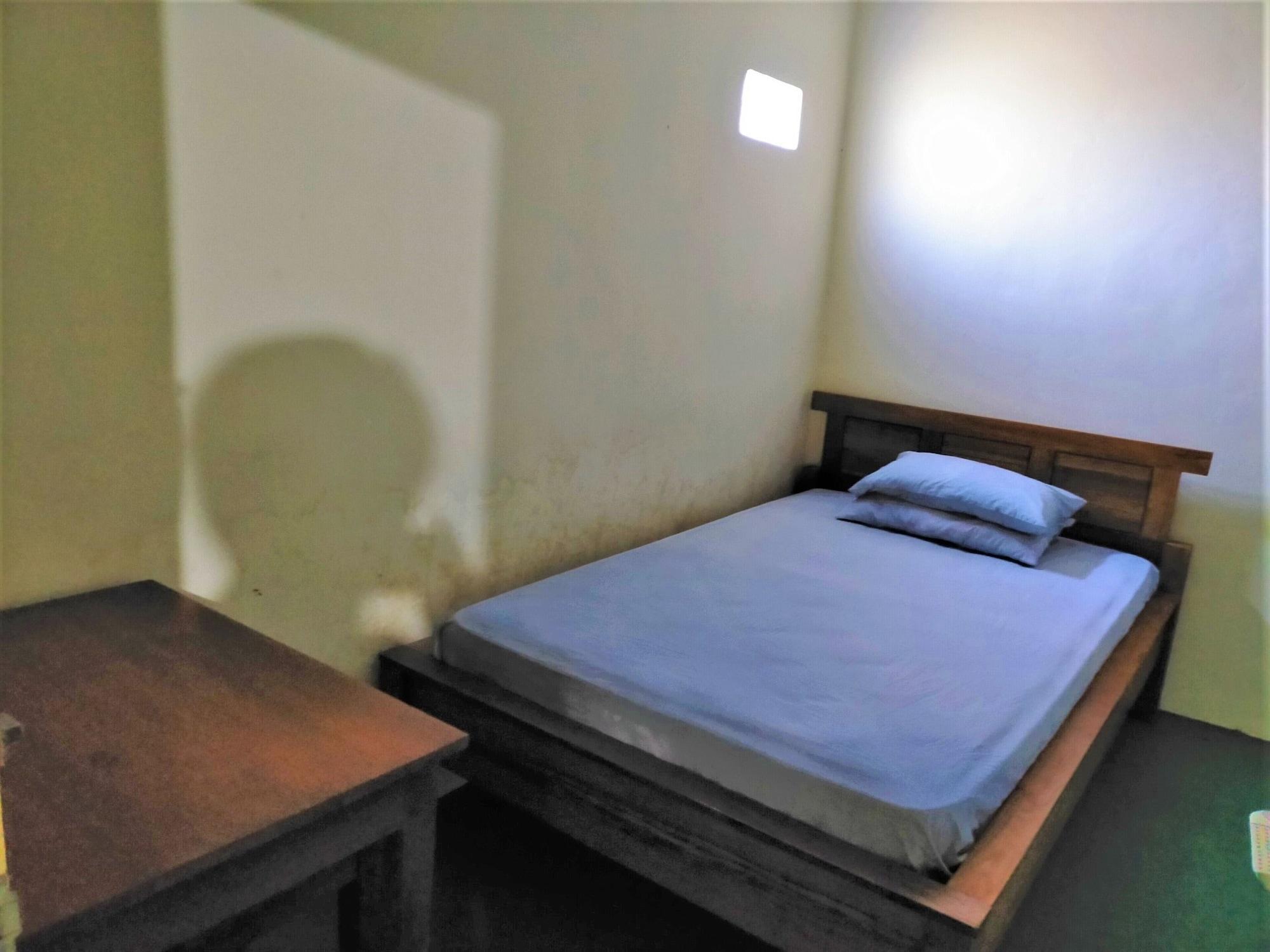 Gandrung City Hostel バニュワンギ エクステリア 写真